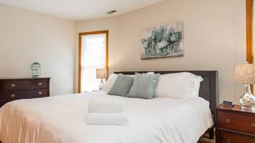 2 chambres, bureau, fer et planche à repasser, Wi-Fi gratuit