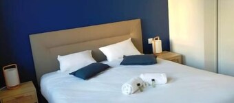 Large Family House for 10 with Enclosed Garden and Parking near Lyon