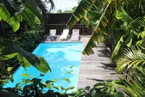 Outdoor pool - Cottage 2/4 Personnes. Terrasse, Piscine Commune et Plage à 100 m (Le Vauclin)