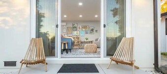 Private Retreat: Hot Tub, BBQ/fire pit, City Views