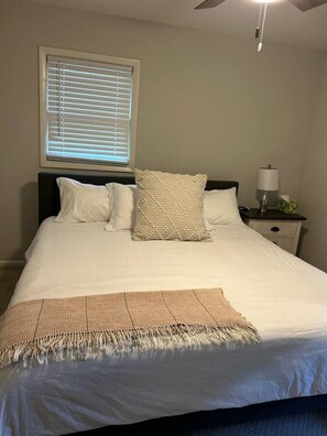 4 bedrooms, desk, iron/ironing board, travel crib