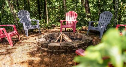 Escape to the Great Smoky Mountains! 🍁⛰️ Pet Friendly 🐾