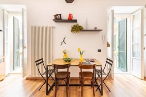 Dining - Two bedroom apartment set in the Centre of Como. (Como)