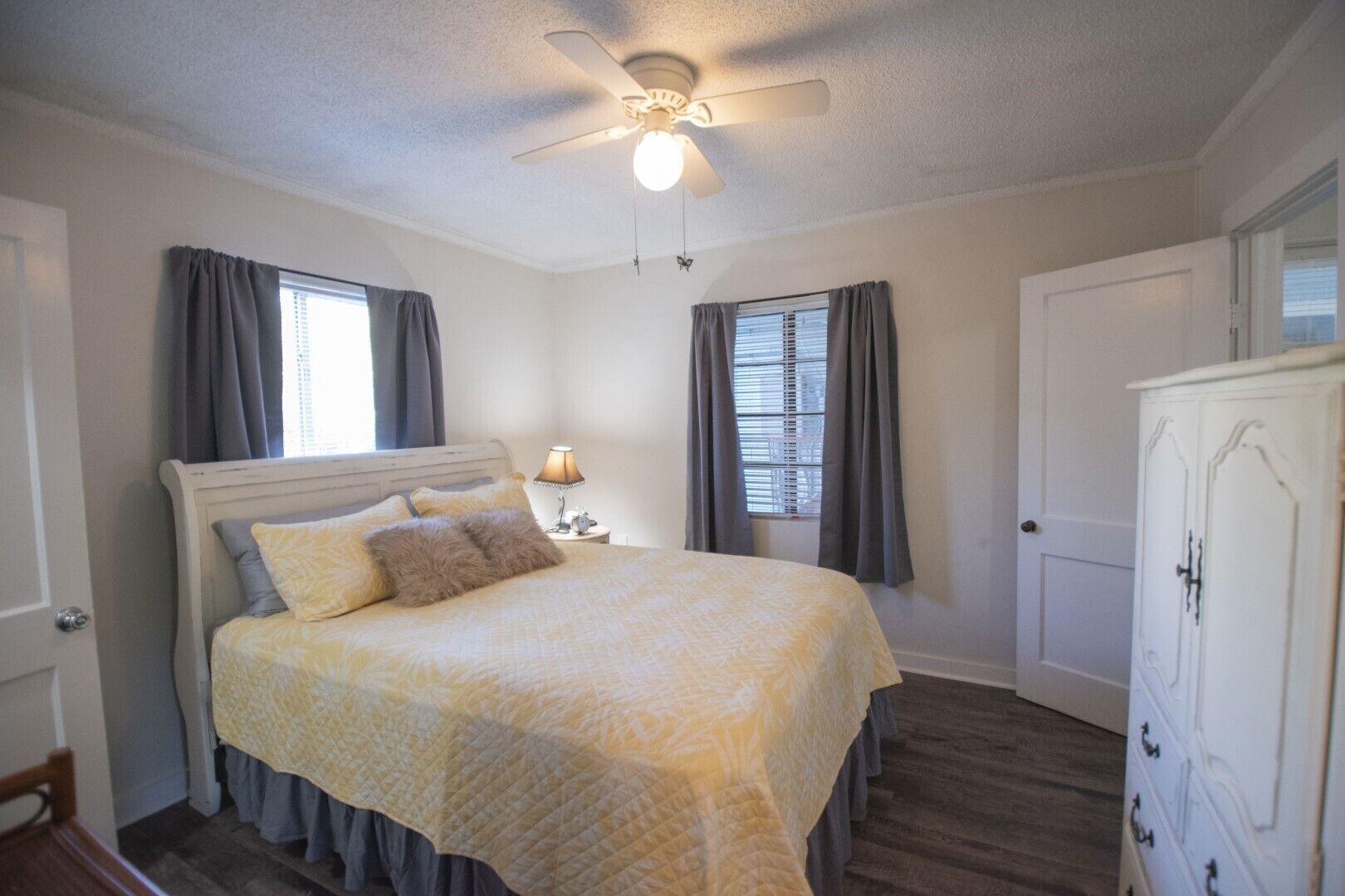 1 多间卧室、熨斗/熨衣板、WiFi、床单