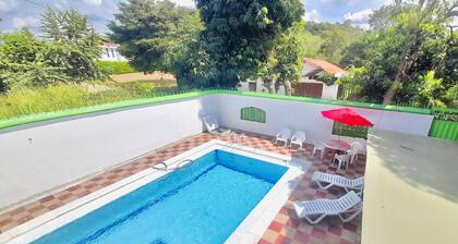 Hermosa Villa con Piscina Privada- La Manuela