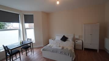 1 bedroom, iron/ironing board, WiFi, bed sheets