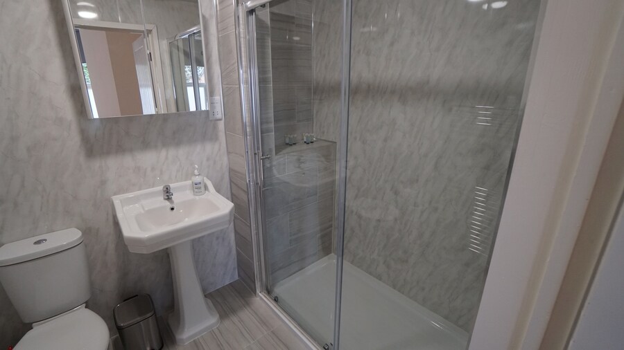 Arbourfield Lodge | Serviced Accomodation