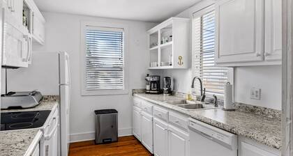 Cottage located steps away from downtown PSJ.