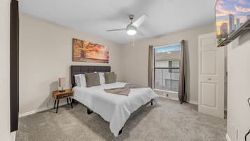 2 bedrooms, desk, iron/ironing board, WiFi