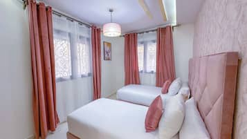 Elite-Apartment | Select-Comfort-Betten, individuell dekoriert, Bügeleisen/Bügelbrett