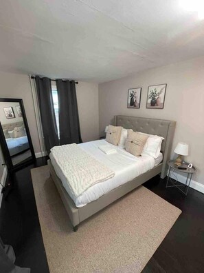 3 chambres, fer et planche à repasser, Wi-Fi, draps fournis