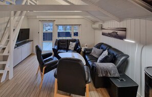 Smart TV, fireplace - 2 bedroom amazing home in Hemmet (Hemmet)