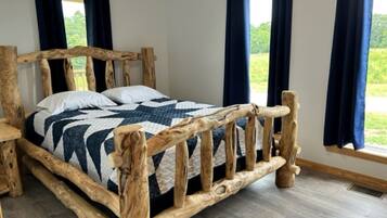 2 bedrooms, iron/ironing board, travel crib, free WiFi