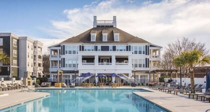 Birkdale Lookout,Pool,Elevator,Shop-Eat-Work-Play