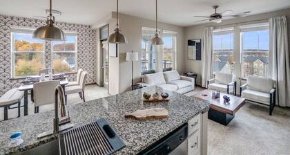 Summit at Antiquity 2-Kings, 2-Twins, Elevator