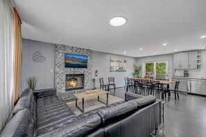 TV, fireplace, offices