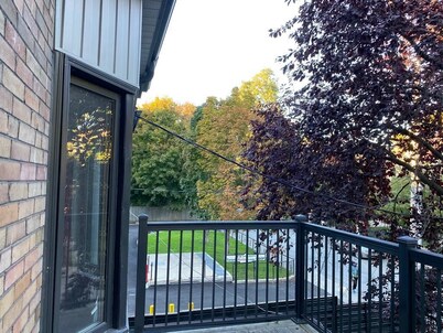 Furnished Room in a House in Downtown