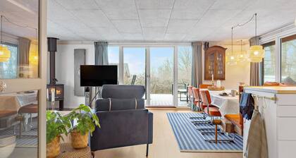 Awesome home in Roslev with WiFi