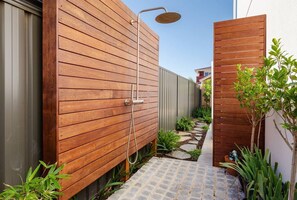 Property grounds - Luxury Mid Coast Beach House - families, large groups, across from beach

 (Seaford)