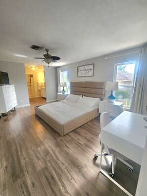 3 chambres, fer et planche à repasser, Wi-Fi gratuit, draps fournis