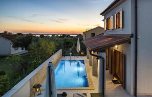 Pool - Nice home in Peroj with WiFi (Peroj)