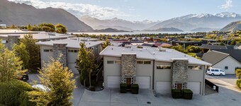 Resort-Style 2BR Alpine Apt - Pool, Spa & Garage