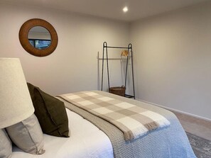 1 bedroom, iron/ironing board, travel cot, WiFi