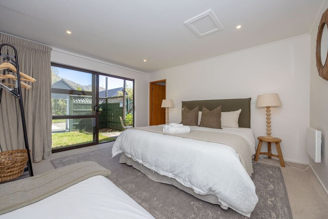 1 bedroom, iron/ironing board, travel cot, WiFi