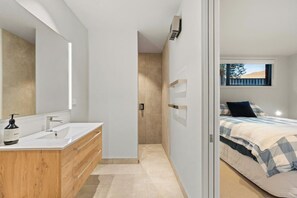 1 makuuhuone, vauvan matkasänky, Wi-Fi, vuodevaatteet