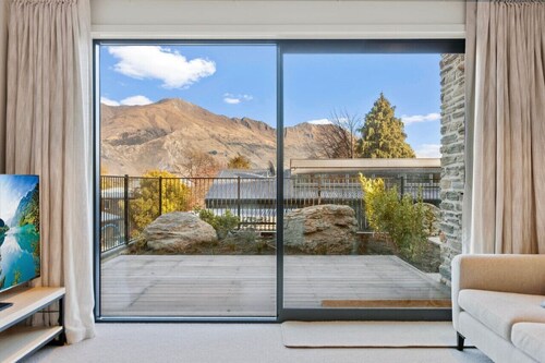 Guest House - Mountain Views