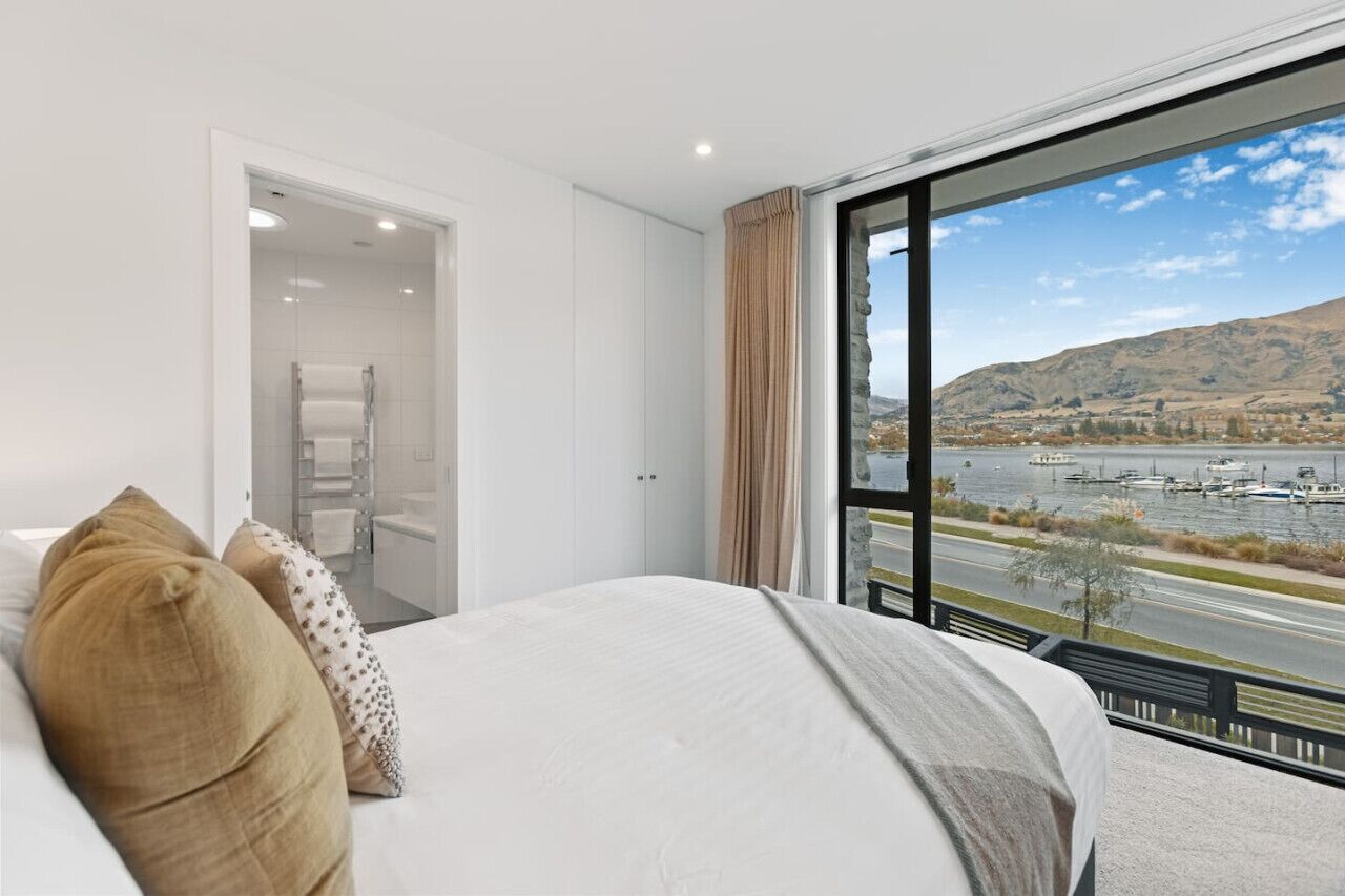 3 bedrooms, iron/ironing board, travel crib, WiFi