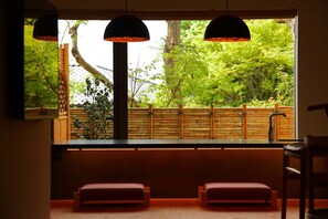 Royal Villa | Private kitchen | Mini-fridge, microwave, toaster, dining tables - Sanjoubou Sansou villa (Kyoto)