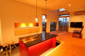 Villa Signature | Cuisine privée | Mini-réfrigérateur, four à micro-ondes, grille-pain