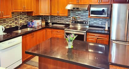 Chinese style suite near golf course
