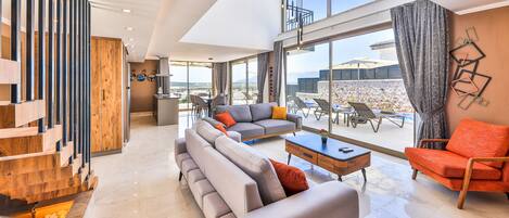 TV, ping pong, stereo