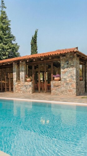 Estate Villa OINOI with Pool 