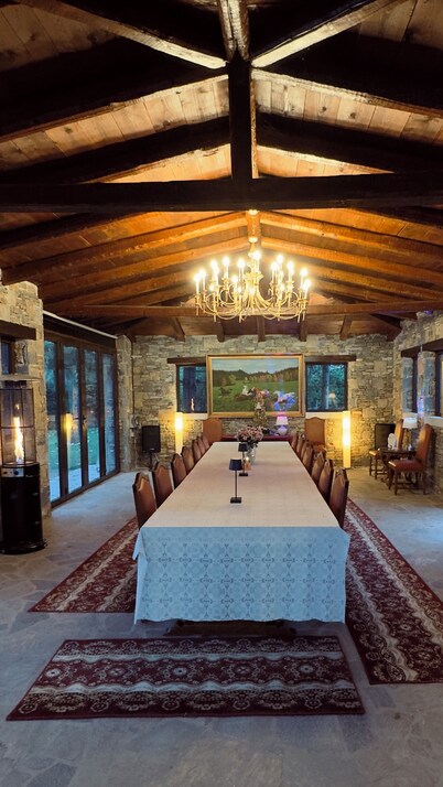 Estate Villa OINOI with Pool