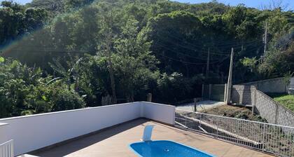 Casa de Praia e Campo com Piscina