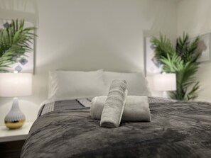 4 chambres, fer et planche Ă repasser, Wi-Fi, draps fournis
