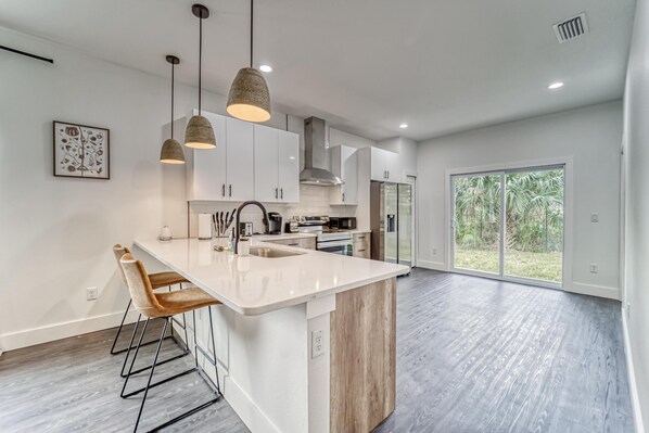 Paper towels - Zen Bungalow getaway minutes away from downtown Tampa & Ybor City (Tampa)