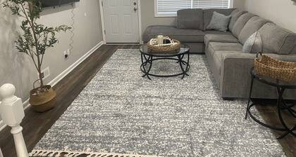Newly renovated Chic & cozy 3 Bedroom Ranch house close to I-95