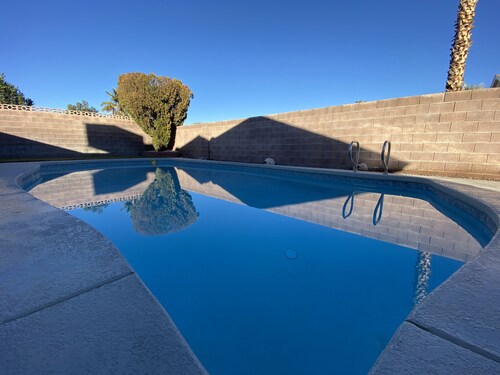 Renovated Modern Home with Pool. Minutes from the Las Vegas Strip