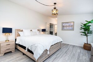 6 chambres, fer et planche à repasser, Wi-Fi gratuit, draps fournis