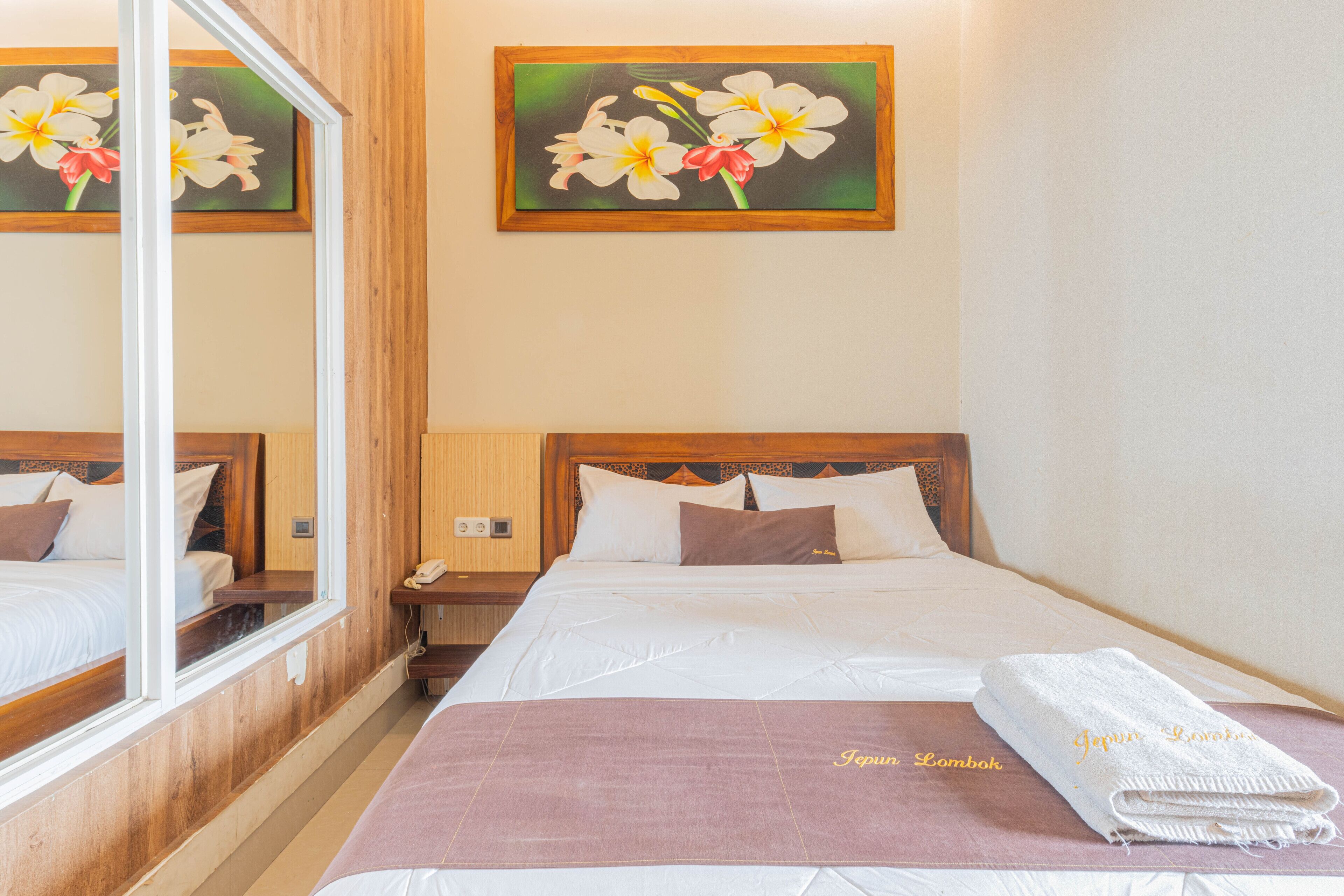 Quarto casal luxo | Cofres nos quartos, Wi-Fi de cortesia, roupa de cama