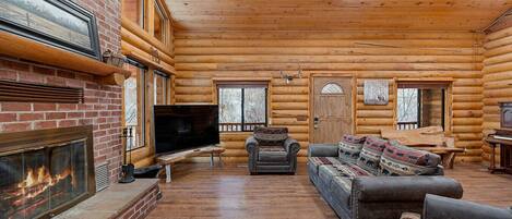 Smart TV, fireplace, ping pong