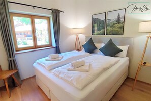 3 slaapkamers, een bureau, gratis wifi, beddengoed