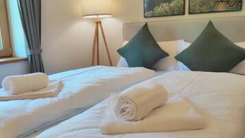 3 Schlafzimmer, Schreibtisch, kostenloses WLAN, Bettwäsche