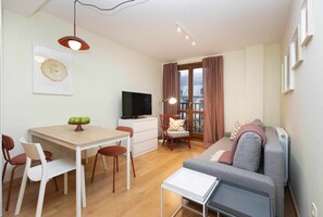 TV - Tenaesquí II by Bevalle (Escarrilla)