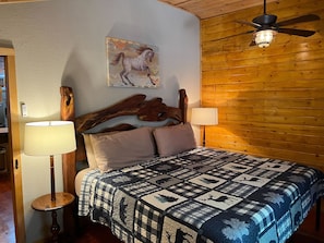 3 bedrooms, desk, free WiFi, bed sheets - Happy Home: Cute, Cozy and Waiting for you! (Ruidoso)