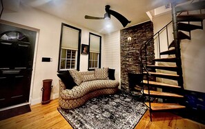 Smart TV, fireplace